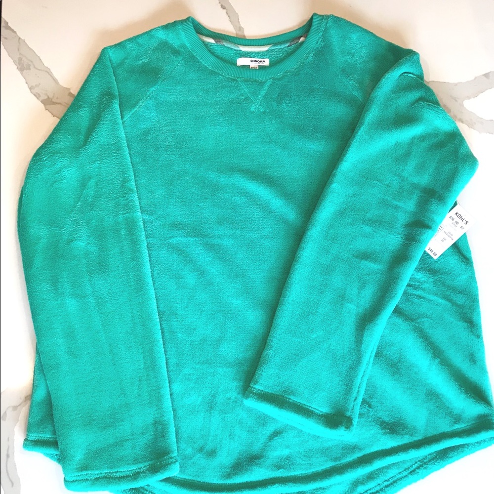 Unbelievably soft top. Gorgeous aqua color. sz 2X